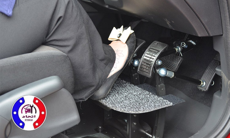 تفاوت در احساس پدال ترمز بین خودروهای بنزینی و برقی و تأثیر آن بر تجربه رانندگی